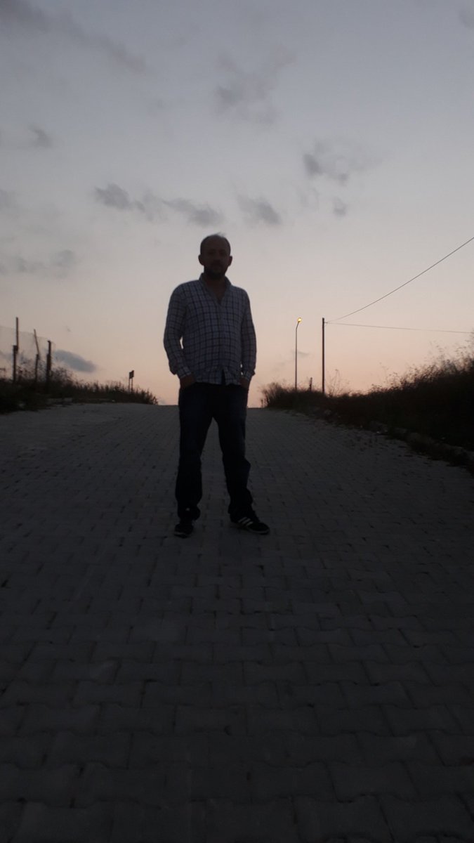 Herkes isine geldigi davraniyo kimin ne oldugu belli degil