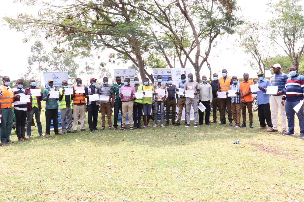 HealthandEcono1's tweet image. We joined @Oayouthkenya and @NCPD_Kenya in a dialogue with bodaboda groups to find a community led action on how to curb teen pregnancy in muhoroni subcounty .@TinadaOrg @kefeado @stada_ke @KisumuOf @pai_org @equalitynow @MeTAKenya2018