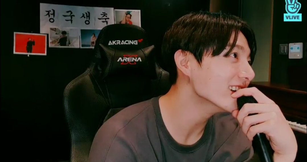 PanyaphatM's tweet photo. มีความสุขมากๆนะjkขอบคุณที่ได้เติบโตมาอย่างดีขนาดนี้💜 #JungkookBirthday https://t.co/oobcCAWdoK