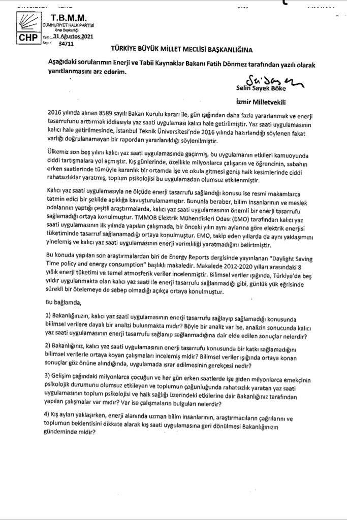 Kalıcı yaz saati nedeniyle kış aylarında milyonlarca öğrenci ve çalışan gece karanlığında okula ve işe gidiyor. Bilimsel çalışmalar enerji tasarrufu sağlanmadığını ortaya koyarken bir yandan da toplum psikolojisi olumsuz etkileniyor. Peki bu ısrar neden? Enerji Bakanı'na sordum👇🏻