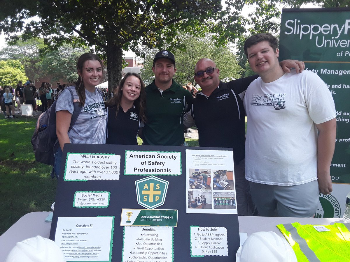 cmedford1's tweet image. It&apos;s a beautiful day at the Rock! Thank you to our awesome ASSP student leaders for working the involvement fair on this lovely day! @SRU_ASSP