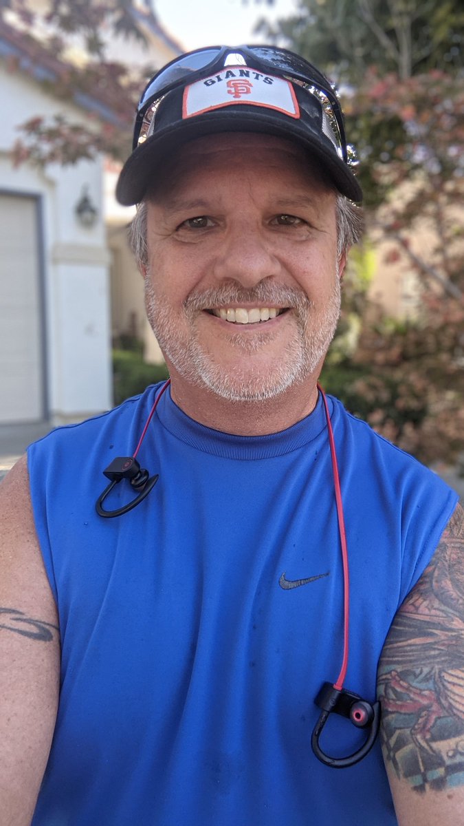 731 days ago I went out for a 2 mile morning run and that was the last day I have not run at least 2 miles. 

Today is my 2 year anniversary of running a minimum of 2 miles every day. I've had a 15.3 mile average per week, meaning I've run 1,591 miles in 2 years. What?! 😱