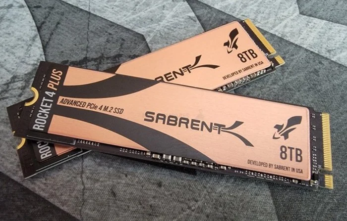 whereisaaron's tweet photo. @cerny @PlayStation time to do some more testing please!🙏 8TB Gen4 7100GB/s TLC SSD cards coming out, love to know if that's a future option for #PS5? 👀
In your own time though, while I get a third job to accumulate the ~US$2,000 required to buy one 🤣💸
https://t.co/Kxwdou2EcZ https://t.co/OAwBq2mL6o