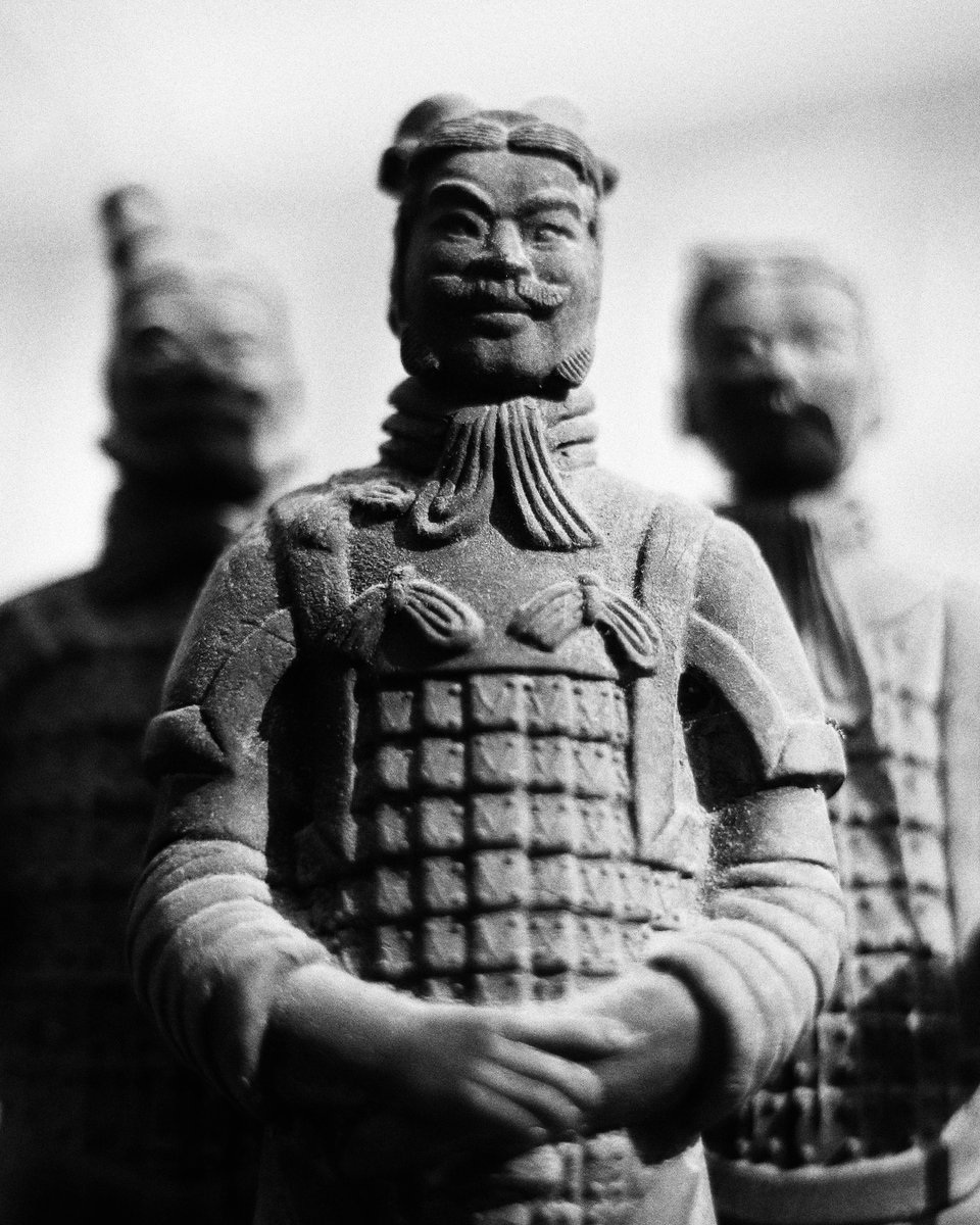 PFChangsCol's tweet image. Los guerreros de Terracota significan fortaleza y protección. En la antigüedad, los guerreros existían para cuidar la tumba del emperador Qin Shi Huang. En P.F. Chang’s, cada invitado es como un emperador al que se debe cuidar.​

¿Sabias esto?...

#PfChangs #DatoCurioso #cultura