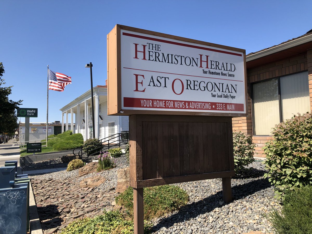 Ron Wyden tweet media