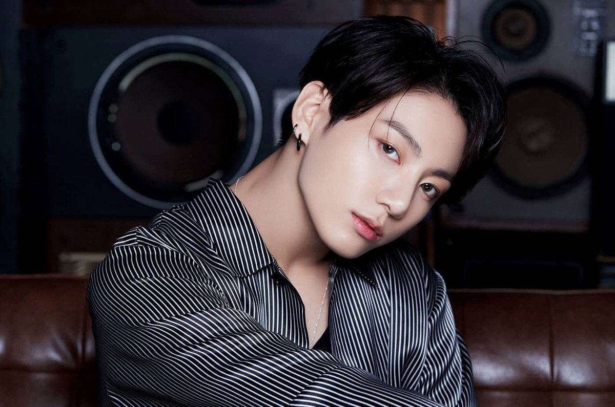 ClionaFitz's tweet photo. Happy Birthday Jungkook 🥳🎉🎂🎈You are wonderful, amazing and talented 💜☺️ Wishing you love and happiness 💜💜😊 #HappyBirthdayJungkook #HappyJKDay @BTS_twt https://t.co/HNfZvQF4Mz