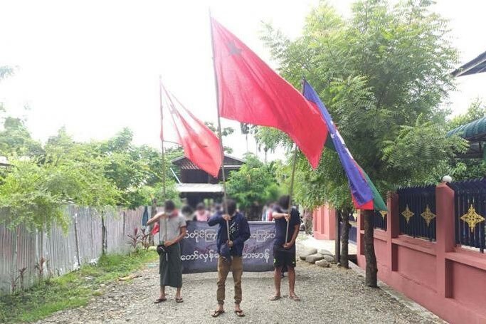 info_SRM_Photo's tweet photo. Local people protest against the military dictatorship at Kalemyo 2021/8/2-mizzima daily
#hearthevoiceofmyanmar #whatishappeninginmyanmar #chin #againstdictatorship #savemyanmar https://t.co/KucEQEhfE7 https://t.co/RAdPiKcYjF