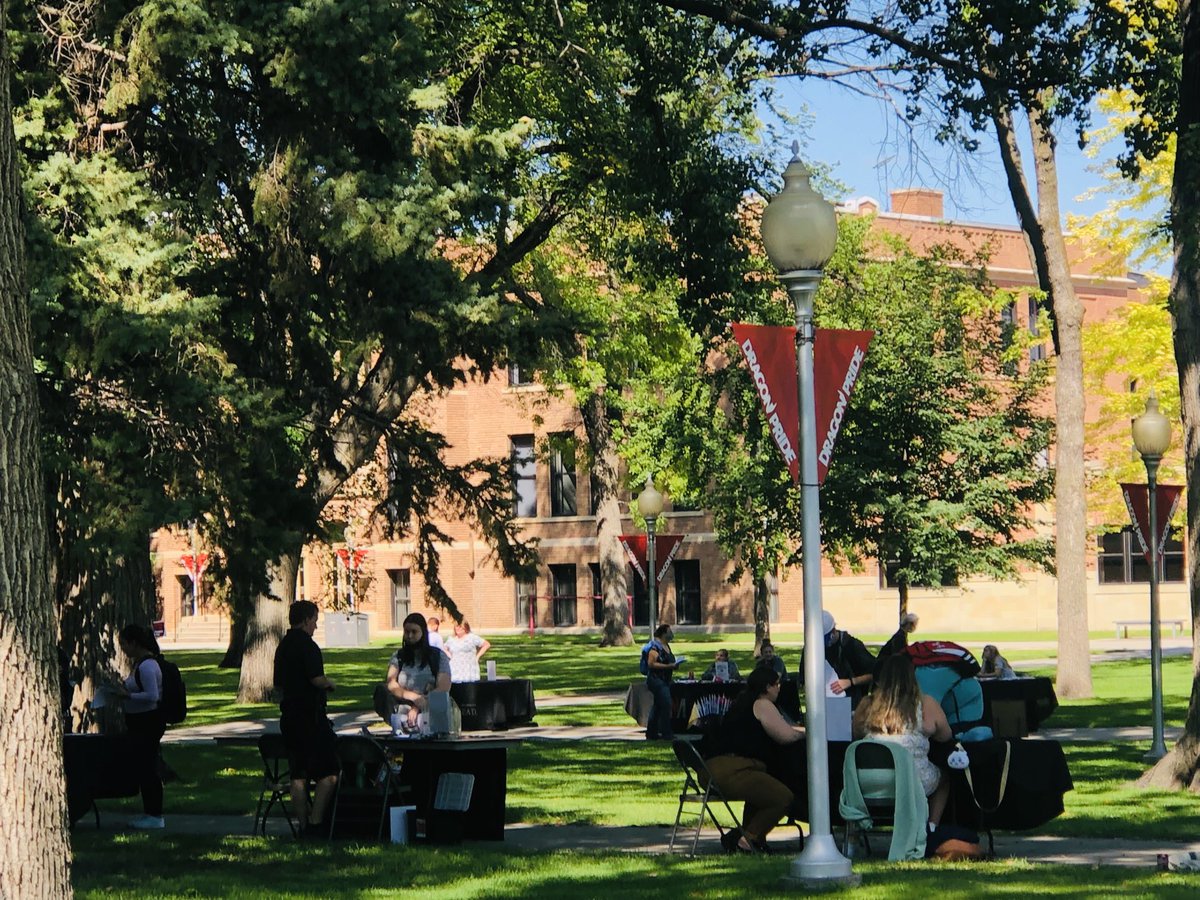 What an absolutely gorgeous day for the On Campus Job Fair. If you missed it, you can always check out Dragon Jobs for employment opportunities or stop by the ⁦<a href="/MSUMCDC/">MSUM CDC</a>⁩ to meet with one of the helpful staff. #StudentEmployment #DragonPride