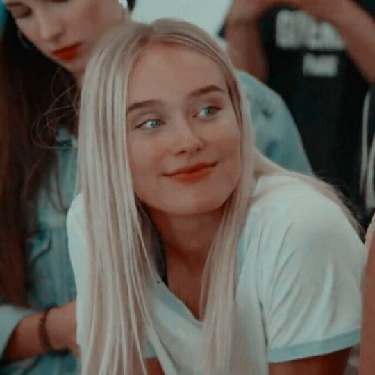 spanicsavinon's tweet photo. [#PostForSina] [#4YearsOfNowUnited] (@DeinertSina) (@cfsinadeinert)

Can the years pass but do you know what will never change? My love for you. As long as I exist I will be here caring, loving and defending you. you are our baby 👉🏻❤👈🏻🙇🏼‍♀️ LOVE YOU SO MUCH https://t.co/LTFnjlVgy2