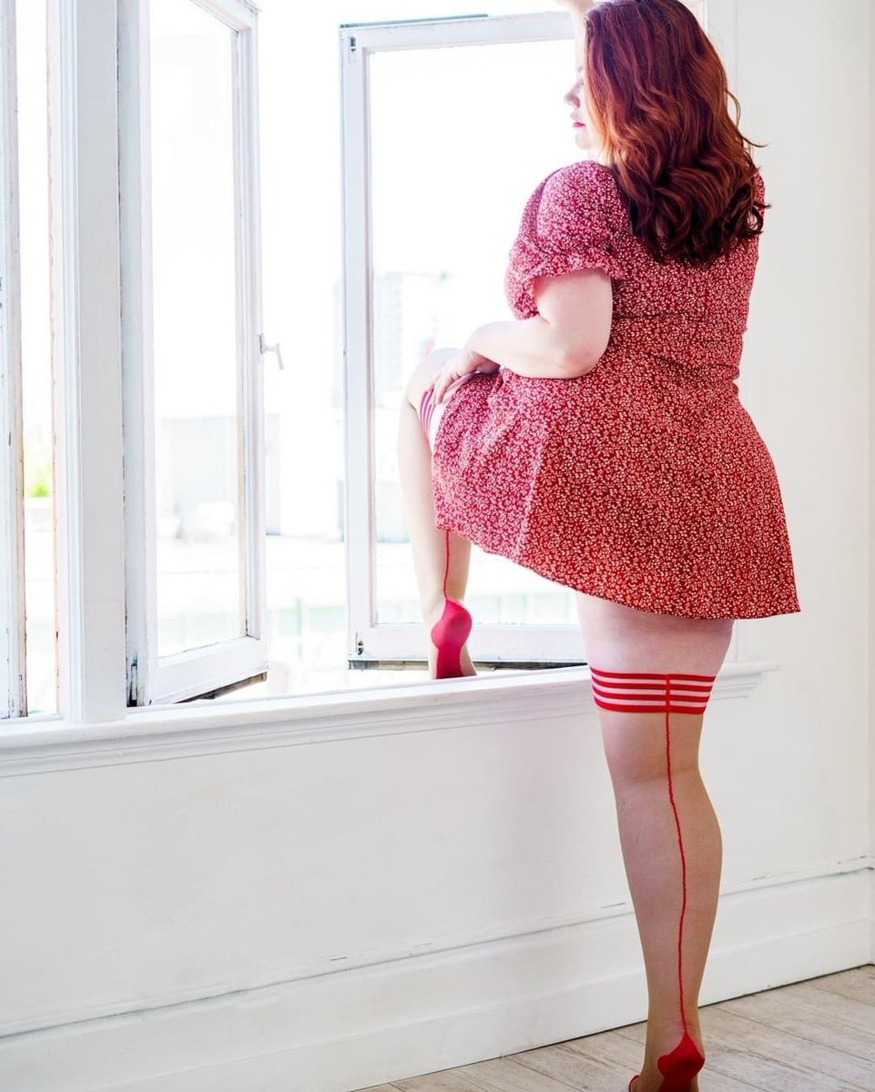 VanRubyRoxx's tweet image. Tuesday Tease.
.
Theres nothing sexier than a stocking with a back seam!  Here I am wearing the @clubkixies Whitney Red Back Seam Stockings, as shot by @joshneufeldphoto
#RubyRoxx #VanRubyRoxx #kixies #thighhigh #curvemodel