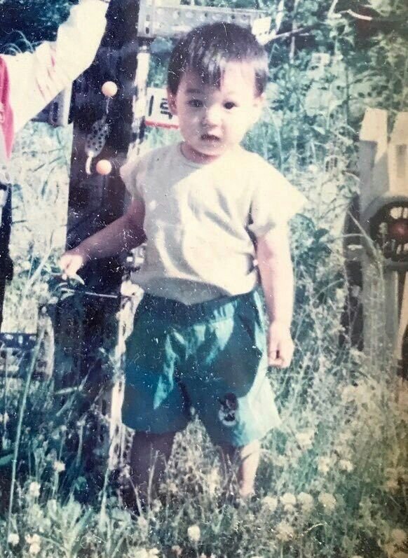 abicherryzz's tweet photo. Fotos de Jungkook chiquito, un hilo de cumpleaños 💜 https://t.co/sxS5ZNqEx9