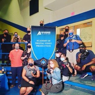 jtharris_edu's tweet photo. @crabber_ep Hey @crabber_ep!!! Lookin good over there!!! The Phantoms are ready for the school year too! Transforming teaching and learning. #onedivision #onetransformation https://t.co/nLOSrnIgeO