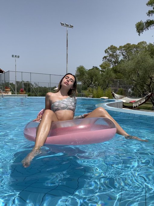 summer does not leave me ⛱ @Julmodelsagency https://t.co/2QZBwjrKPD<a class="tags" target="_blank" title="On Twitter" href="/?out=eyJ0eXAiOiJKV1QiLCJhbGciOiJIUzUxMiJ9.eyJpYXQiOjE3MjI1OTY0MDIsImlzcyI6InR3cG9ybnN0YXJzLmNvbSIsIm5iZiI6MTcyMjU5NjQwMiwiZXhwIjoxNzU0MTMyNDAyLCJyZWRpcmVjdF91cmwiOiJodHRwczovL3R3aXR0ZXIuY29tL0p1bG1vZGVsc2FnZW5jeSJ9.fpcb3dpJUapyfW-kFjneOnQLmfRU02VGVjt8yZkc6DSlxbxXdsujpGNMjLp6GinTTsTd7-_C-H3uzKP-yQy0lA">@Julmodelsagency</a><a href="/tag/brunette"class="tags"><span>#brunette</span></a><a href="/tag/beauty"class="tags"><span>#beauty</span></a><a href="/tag/sex"class="tags"><span>#sex</span></a><a href="/tag/teen"class="tags"><span>#teen</span></a><a href="/tag/babe"class="tags"><span>#babe</span></a><a href="/tag/masturbation"class="tags"><span>#masturbation</span></a>