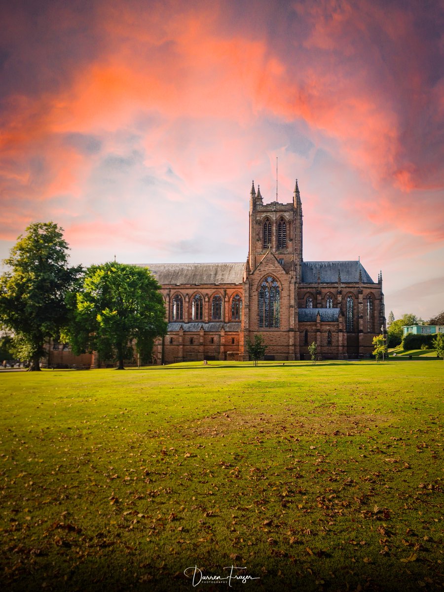 darrenfrazerpho's tweet image. The Crichton Church, #Dumfries

The #Crichton is one of the most beautiful places in Dumfries, you can walk around the estate for hours!

@DGWGO