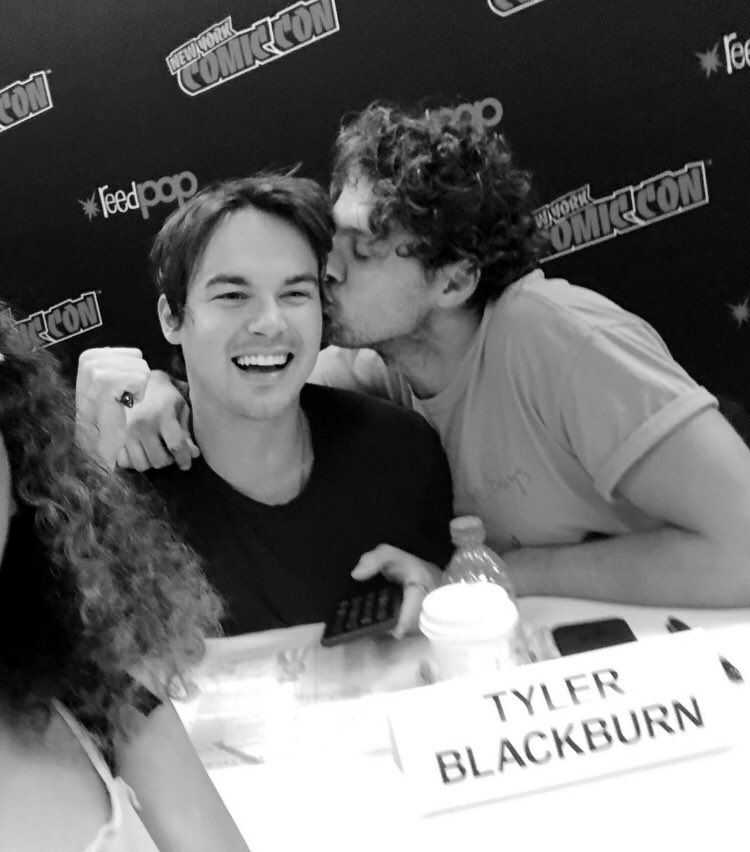 comfort for roswell stans ✧˚ · . (@roswellscomfort) on Twitter photo 