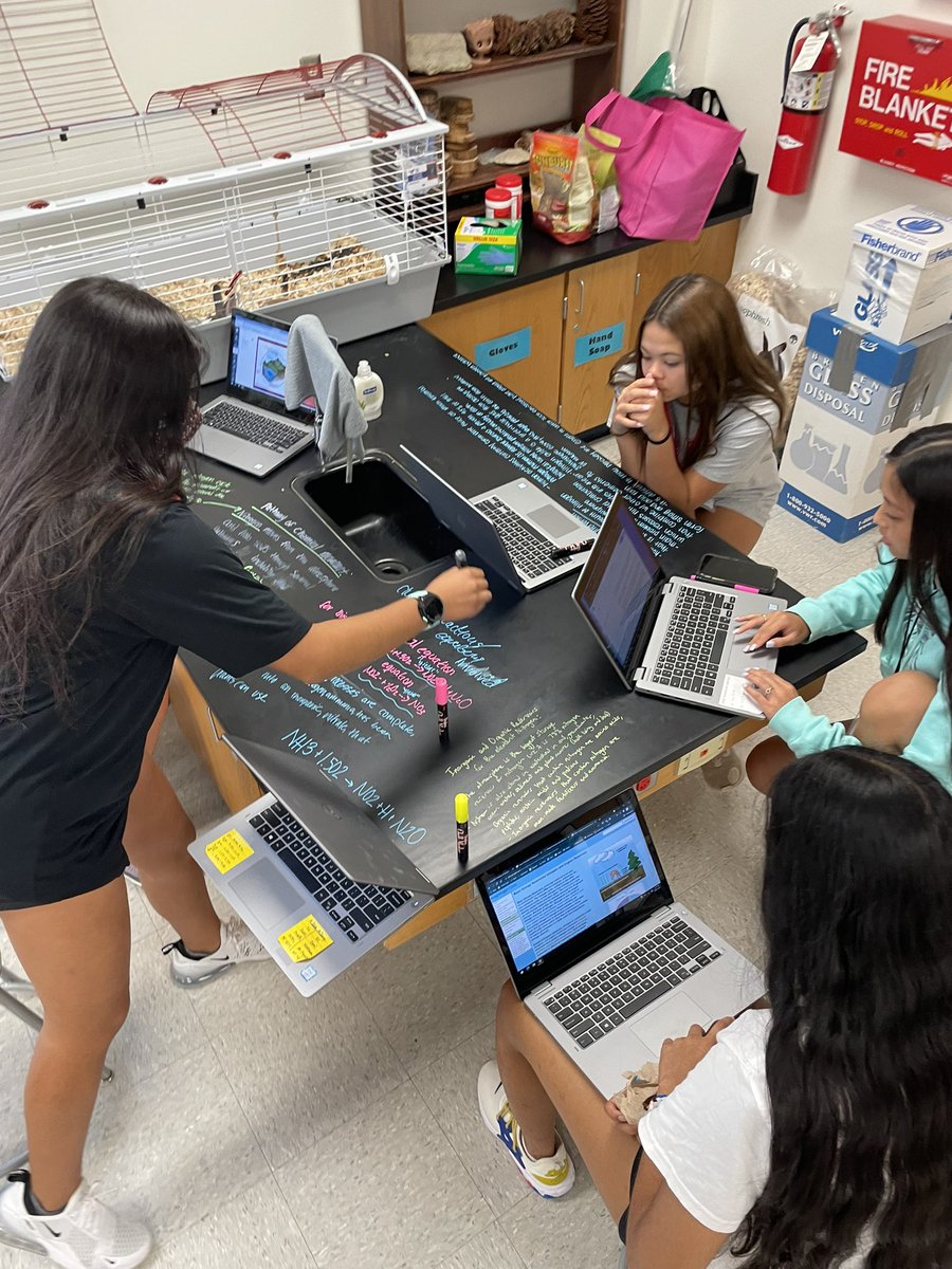 burtonbiology's tweet photo. making tutorial videos for biogeochem cycles #ghsapes #ghsunity https://t.co/OuIB4QaFCH