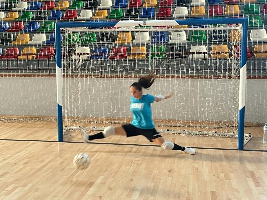 | 𝗣𝗥𝗘𝗧𝗘𝗠𝗣𝗢𝗥𝗔𝗗𝗔 |

Nuestras chicas arrancan esta tercera semana de pretemporada con muchas ganas de trabajar 💚

El equipo se prepara para el Trofeo Festa d'Elx del próximo sábado contra un gran rival de la categoría.

¡Atentos mañana a toda la información! 🤯🤯🤯