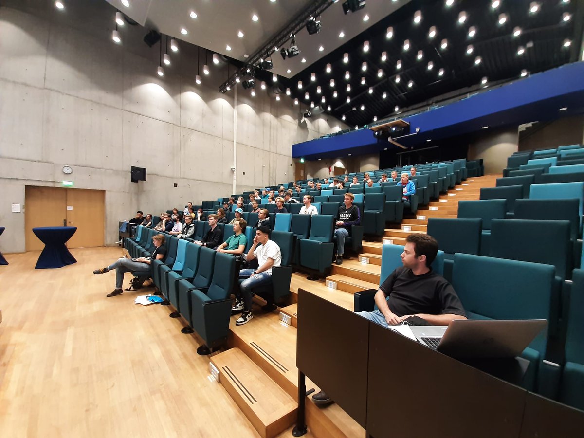 RemconS's tweet photo. Wat een feest, een fysieke introductiedag bij de opleiding Werktuigbouwkunde @HU_Utrecht, na een heel jaar online werving nu de kers op de taart bij de start van de studie! We gaan weer van start!! #HUIDE https://t.co/TtrHKElEXe