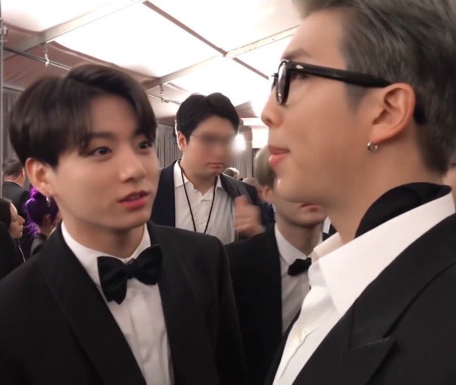RMPICS_twt's tweet photo. #HappyBirthdayJungkook
#BornToShineJungkook
#WeStayWithJungkook 
#GoldenArtistJKDay
#HappyJKDAY 
#JJK #RM 
@BTS_twt  

“the leader of my life”
“my forever little one”
🥺💜 https://t.co/HXvylSmXPs