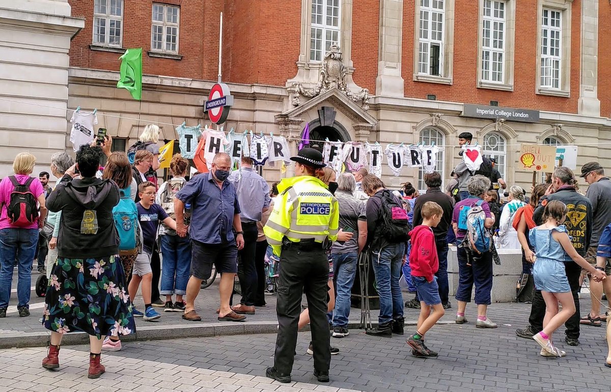 Extinction Rebellion Families tweet media