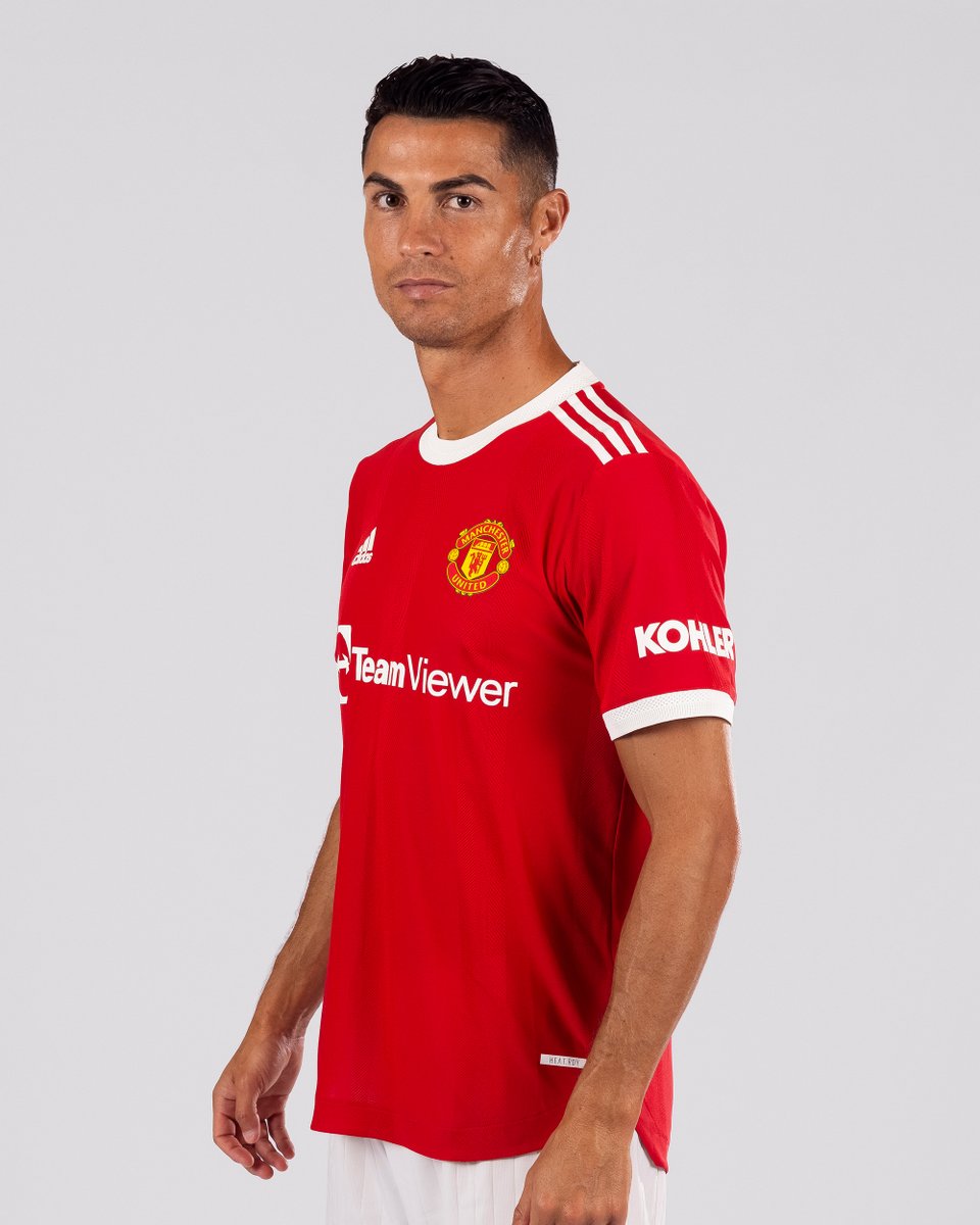 A sight we'll 𝗻𝗲𝘃𝗲𝗿 tire of seeing 🤩

#MUFC | <a href="/Cristiano/">Cristiano Ronaldo</a>