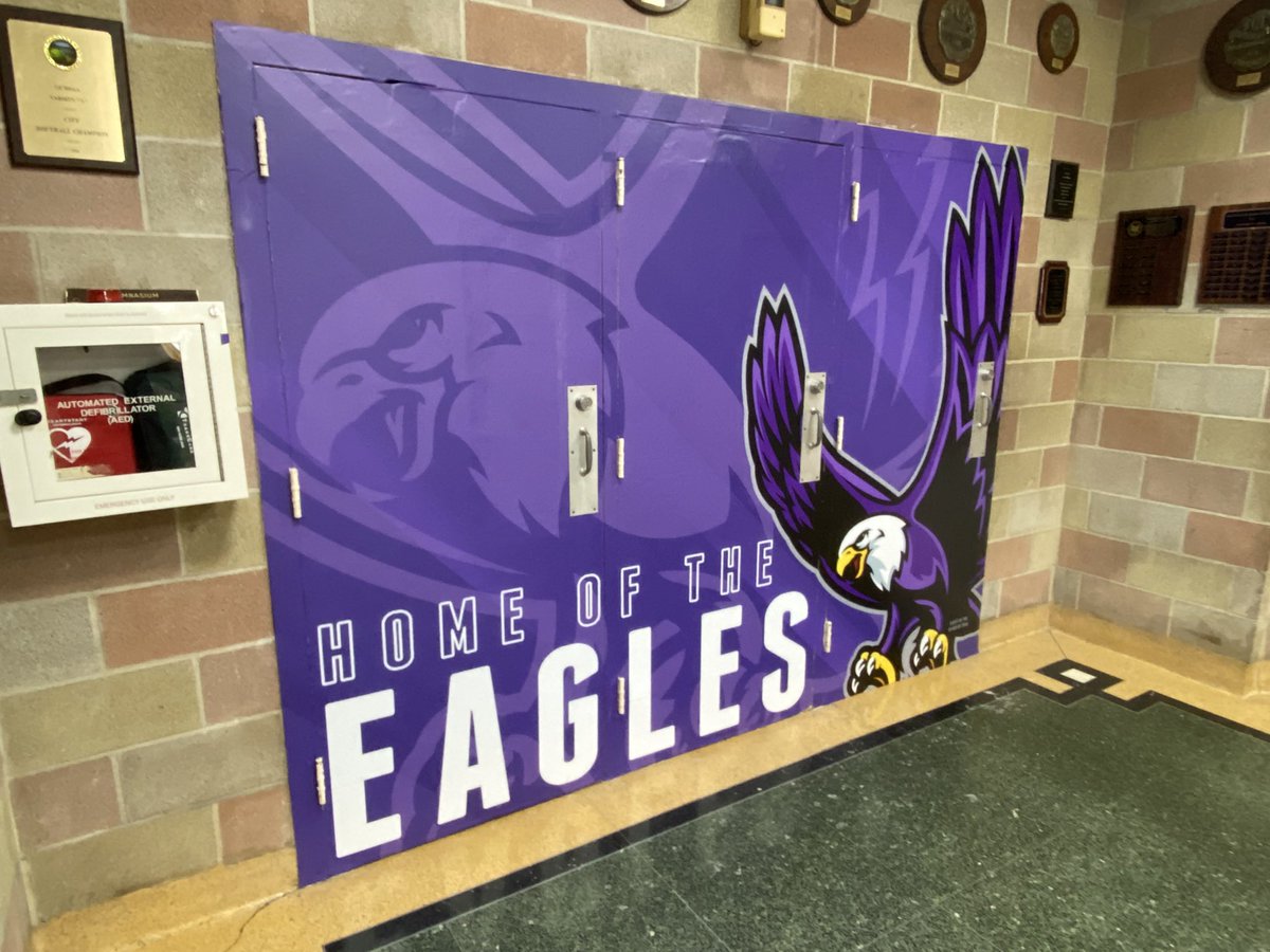 stedmundprep's tweet image. Just one week away from welcoming back our faculty for the new school year! Some great changes in our classrooms.. new 75” Samsung 4K displays, dry erase whiteboards and awesome wall graphics with some #SEP spirit! We are very excited to have everyone back! #BoldLearning