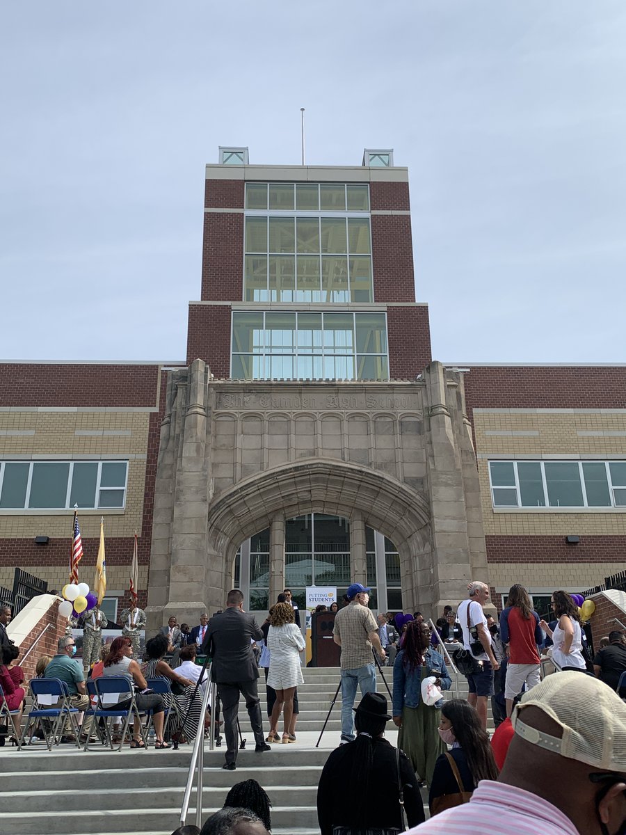 DIGroupArch's tweet image. You want The High? You got The High! ✂️

The sun was shining and the crowd was beaming for this morning&apos;s official #ribboncutting at the brand new @CamdenHigh_NJ! 

#CamdenHS #CamdenHighSchool