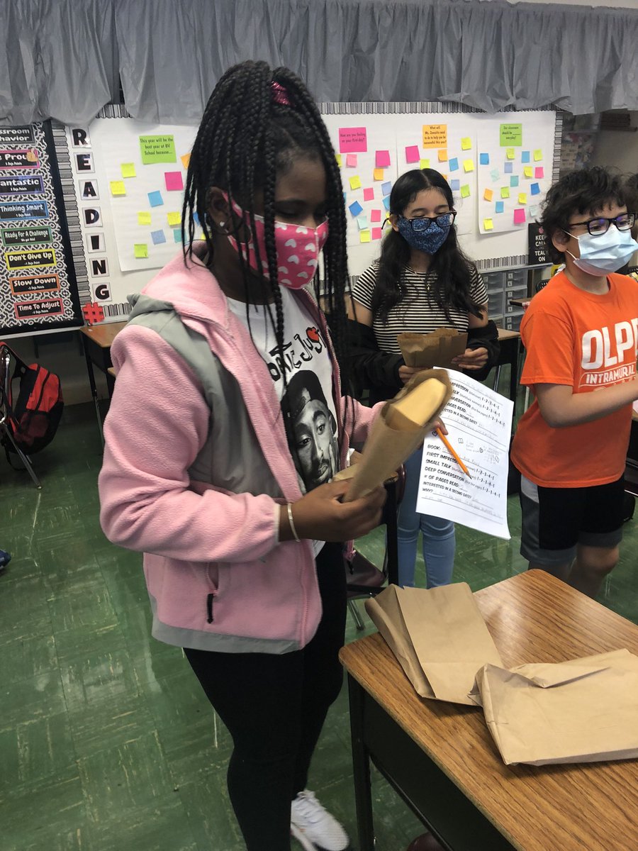 Today our 6th graders went on dates - book dates! A successful speed dating event created by <a href="/MrsMalewicz/">Mrs. Malewicz</a> Even had a few kiddos go on blind dates! #d109pride #bvpride <a href="/BVGoBobcats/">Bridgeview School</a> #makingreadingfun