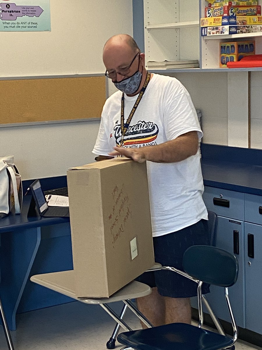 When you are a <a href="/MASLMD/">Maslmd</a> #MDSLOY AND work in <a href="/WorcesterSystem/">Worcester Schools MD</a>… you get your box hand delivered! Congratulations @BeauBooksW and <a href="/JackCleveland25/">Jack Cleveland</a>! The other ones will be in the mail on Friday!