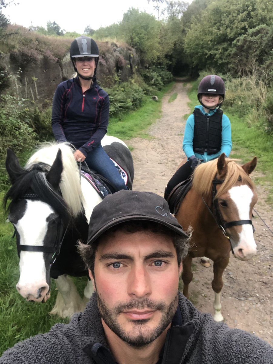 What better way to end the summer holidays than with an evening family hack. 💜 #BackToSchool #family