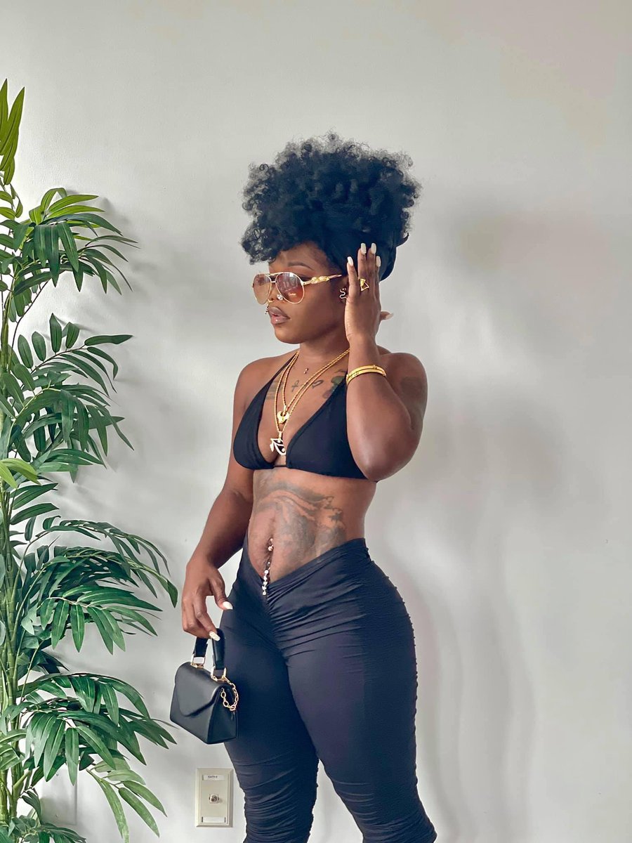 Crowned_Rxyalty's tweet photo. BLACK GODDESS 🖤👑 https://t.co/1PBYOlva92
