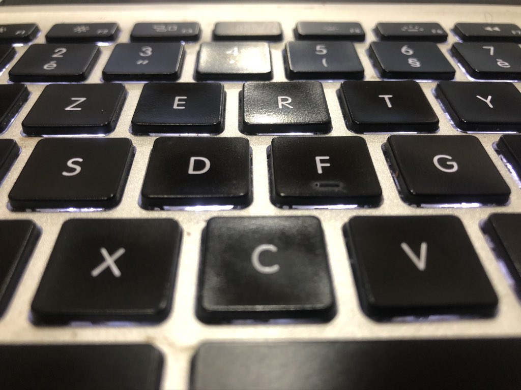 SNladny's tweet photo. Ecrire est un acte d’amour;
Bloguer est une passion.
#BlogDay2021
#Blog https://t.co/NsSCHWzU46