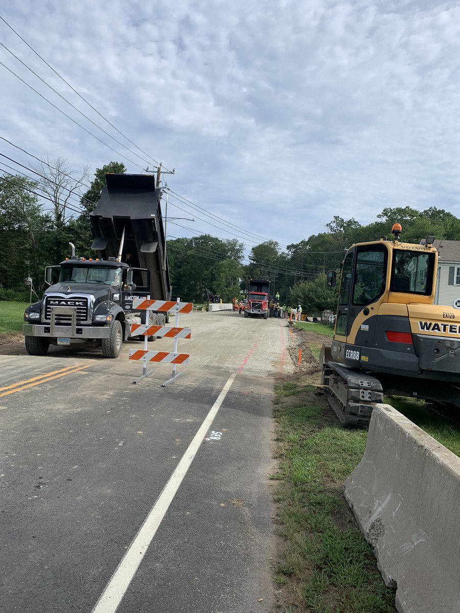 PavingWaters's tweet photo. Paving in Depp River Connecticut #watersworks #waterspaves #WCC #pavect #pavingconnecticut #paveit https://t.co/qQWlCmjT2X
