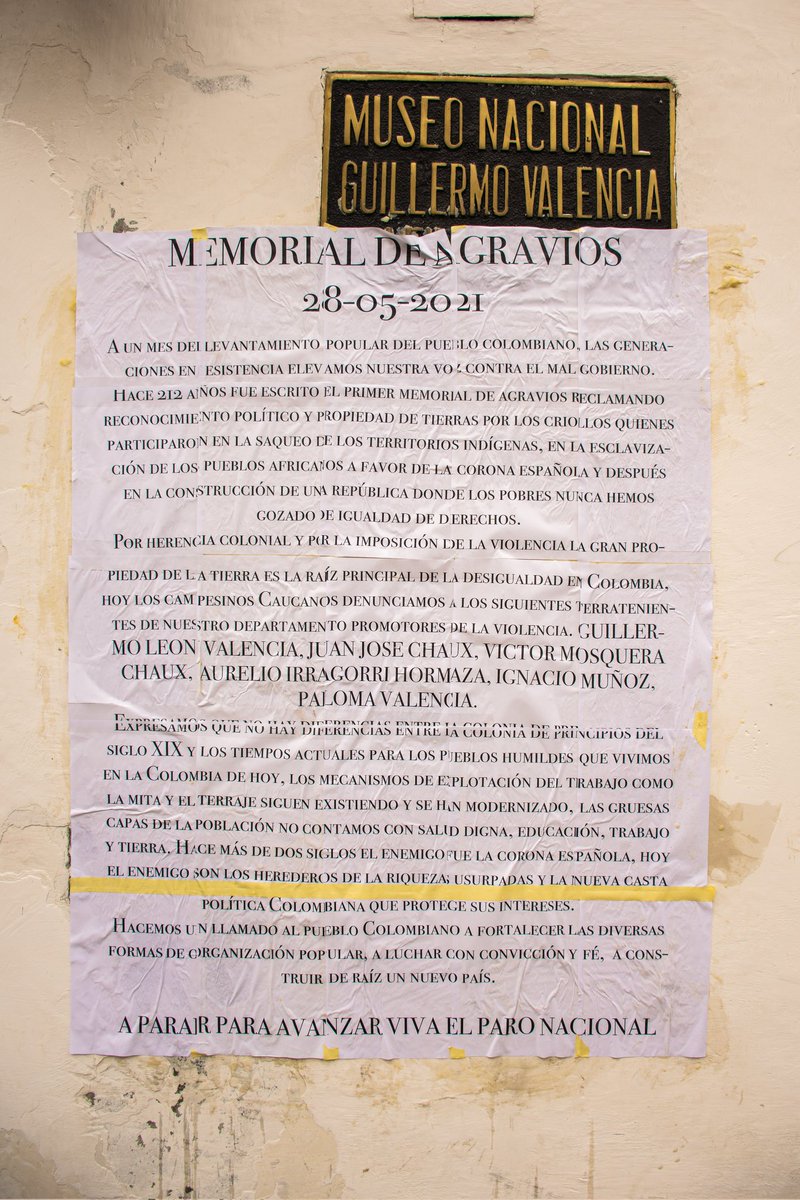 _elcaido's tweet photo. ¡No hay humanidad en los hombres de rapiña! su ética es clara: si hay que matar y comer del muerto, se hace.

Por la patria, por la verdad, por la familia o en contra de ella,
por la herencia o sin herencia, por conveniencia o  terror.

-Se hace 

En memoria: Esteban Mosquera https://t.co/wxCtGVJTFG
