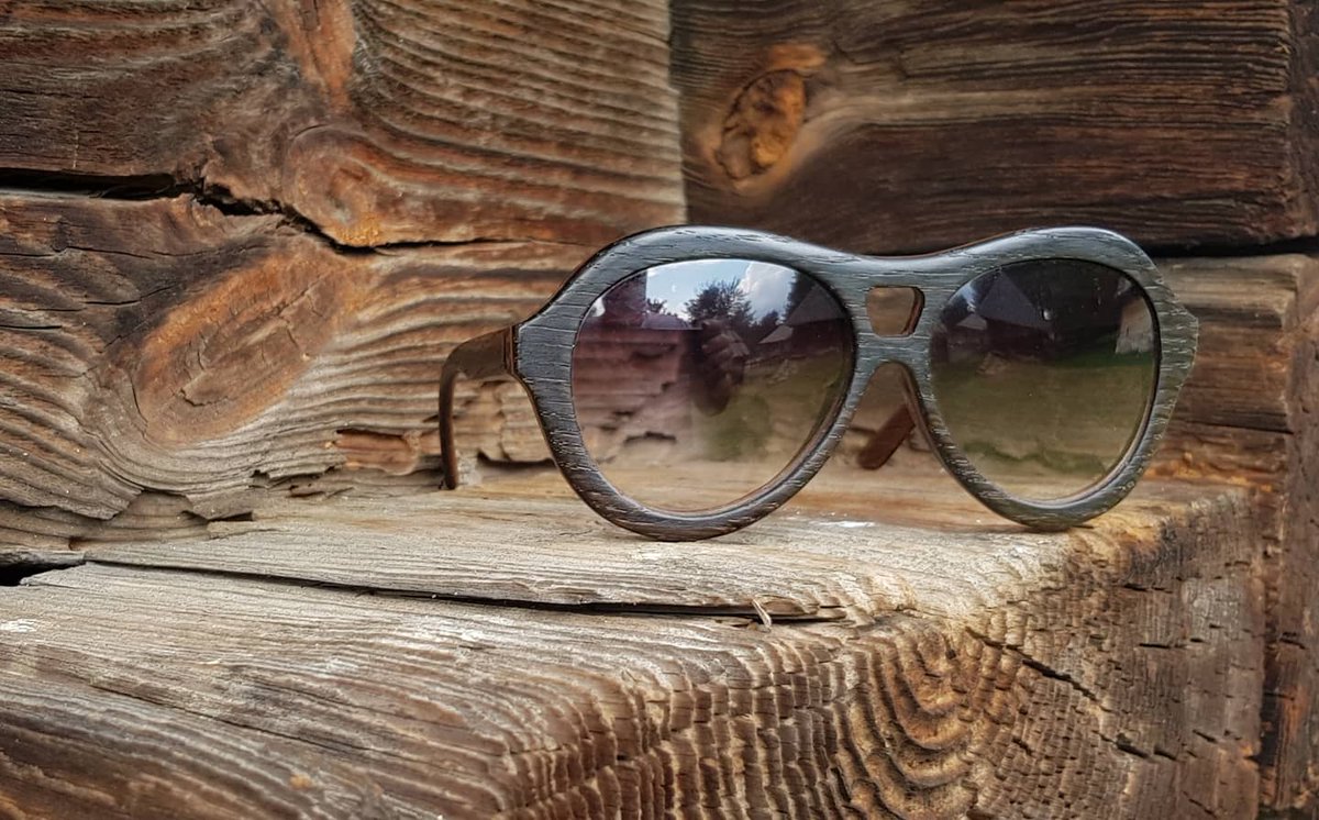 LoudiloEyewear's tweet photo. @crowdfundingbck Lou di Lo Eyewear | Precious Bog Oak Wooden Sunglasses, via  https://t.co/GUH1TZddHT https://t.co/kcQ8ksOvrm