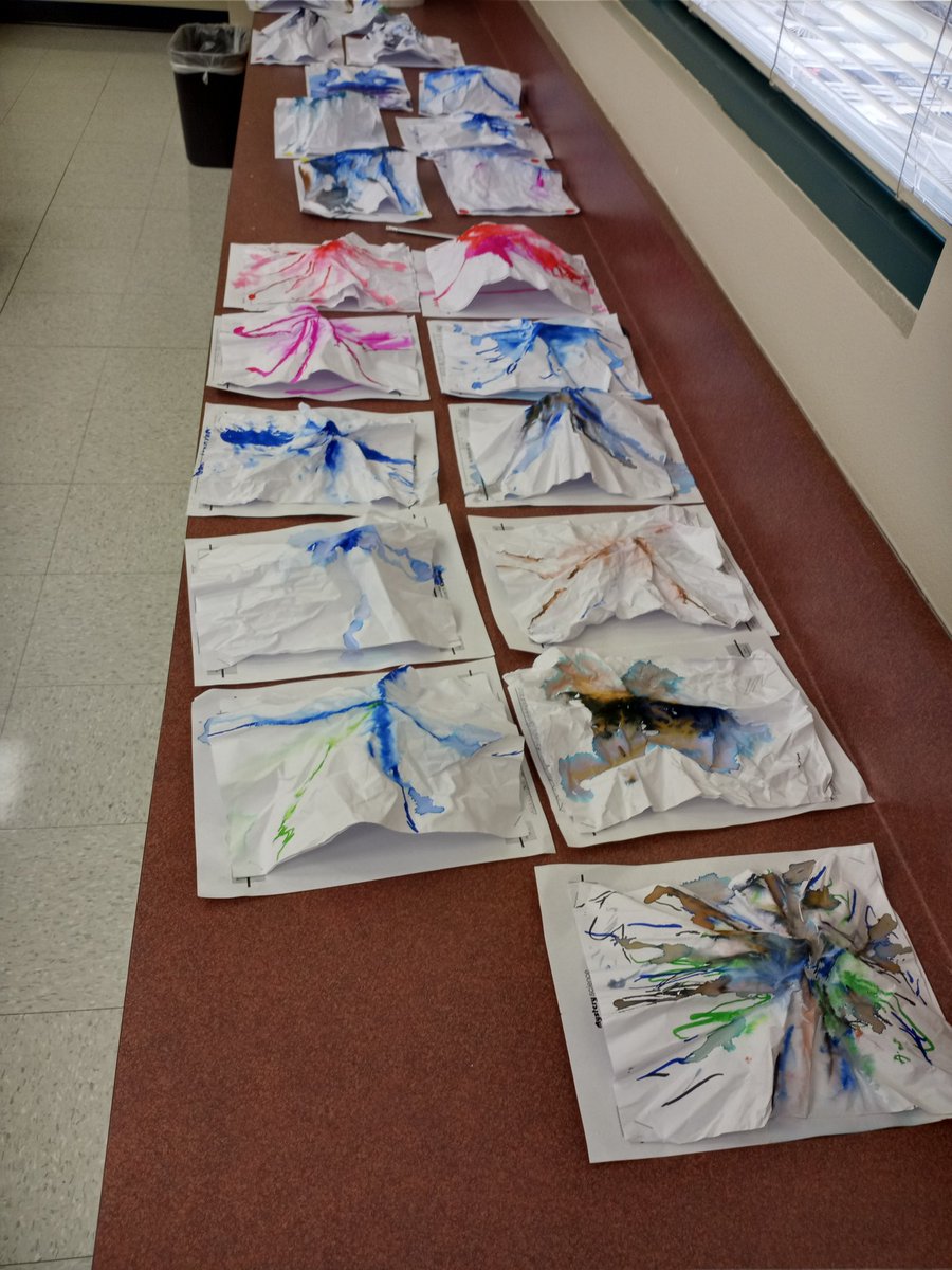 2nd grade students from <a href="/WilliamHFrazie2/">William H. Frazier Elementary</a> had their first trip to the STEM Lab today and built models to show how rivers and mountains are related. #FrazierFam #FUESD