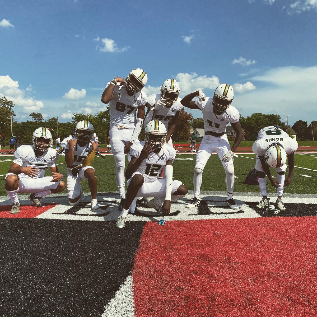 Deven Newcomb tweet media