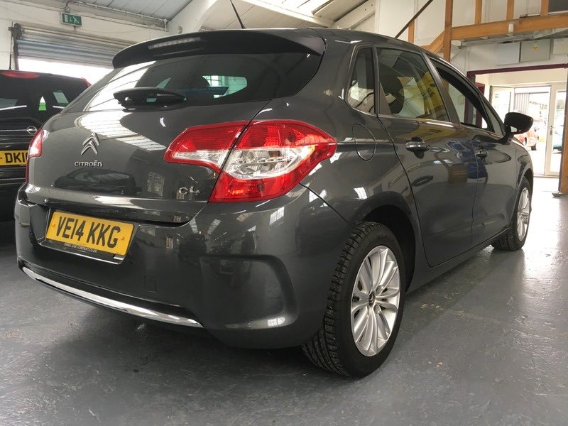 smallcarco's tweet photo. ⭐️ Citroen C4 HDI VTR PLUS ⭐️ 

ONLY 48,250 MILES! - 2014 (14 plate)

*£5,250*

For all enquiries about this vehicle please call: 01242 224 863 (Small Car Company)

#Citeoen #C4 #Reliable #Cars #SmallCar #UsedCarsForSale #Handpicked #Cheltenham #CarDealership https://t.co/NCVgwXJYrF