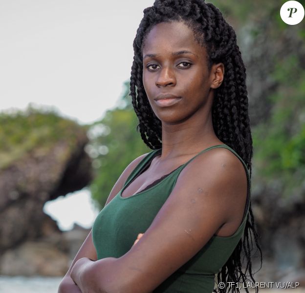 Lolo120598's tweet photo. #KohLantaLaLegende #KohLanta 
" Alexandra a l'air faible "

Hadja sort ce corps 🤣🤣 https://t.co/r5yWd11xUZ