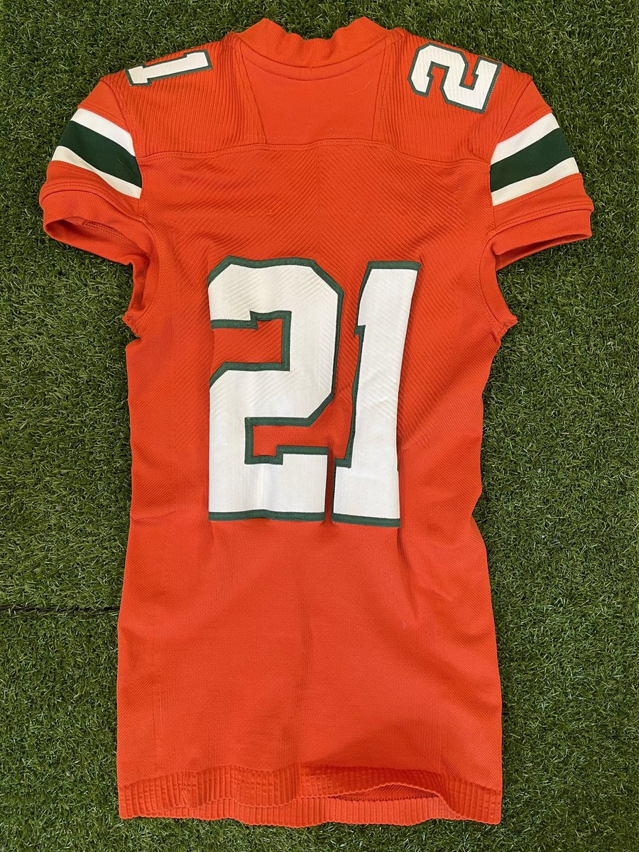 CFAPeachBowl's tweet photo. 🚨 @Coach_MannyDiaz SIGNED @CanesFootball JERSEY GIVEAWAY ALERT 🚨

Like &amp; Retweet this tweet for your chance to win - must be following us to be considered.. GOOD LUCK! 🤞 https://t.co/Lu9D6Zlk5K