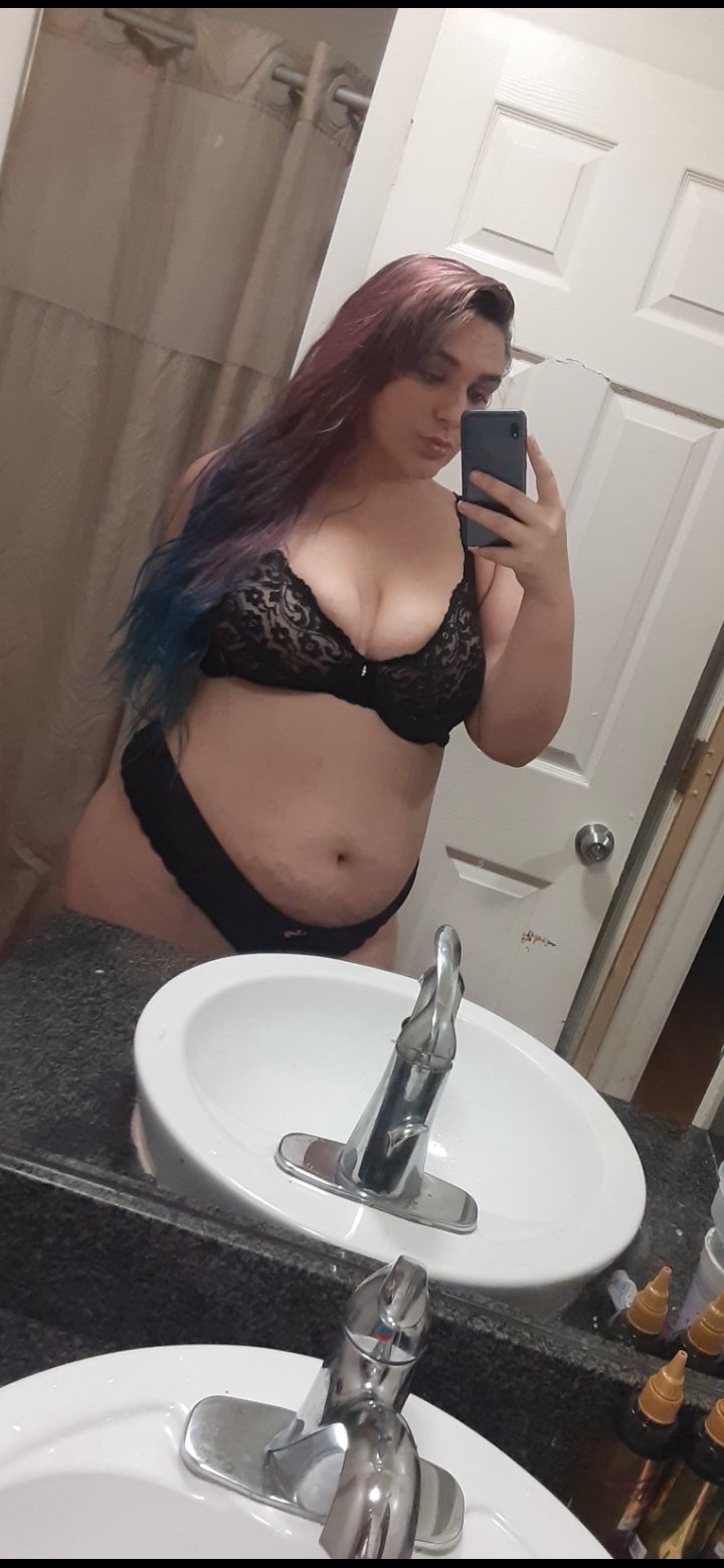 Cute, fat, and bratty. What a nasty combination 😈 #findomme #findom #paypigswanted #footfetish #footnation #feetpics #nudesforsale #sissytraining #latinadomme #latinafetish #cutefeet #thicklatina #chubbychasers #fatfeeders #bbwassworship #assworship https://t.co/EWt5nfCdin
