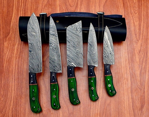 THKnives's tweet photo. Custom Handmade Damascus Steel Beautiful Razor Sharp Full Tang 5 Pieces Of Kitchen Chef Knife Set with Mosaic Pin, Black &amp; Green Pakka wood On Handle Along with Beautiful Hand Stitched Cow Leather Roll Kit.
#cheflife #chefknife #chef #handmadegift #chefgift https://t.co/idk6Jp6IS1