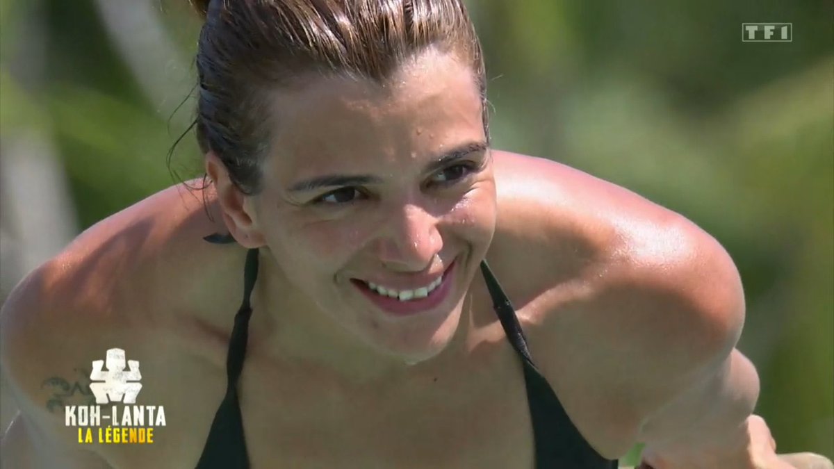 BetsmanAnn_10's tweet photo. Ça parle beaucoup de Clémence ici &amp;é pas assez de Jade à mon avis. Jade c'est quand même 2 Finales dont 2 victoires aux poteaux &amp; RecordWoman dans les épreuves individuelles. C'est aussi 0 vote contre elle en 2 participations.. Queen !  #KohLanta https://t.co/wT0TJYeSdh