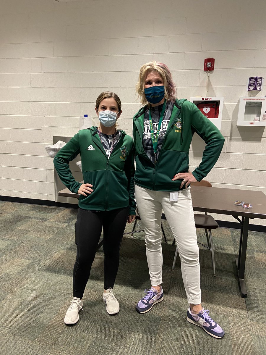 Thanks <a href="/HSS_PirateCheer/">HSS Varsity Cheer</a> for the awesome tshirt and <a href="/PgsWwp/">WWP_PGS</a> for the jacket. Twinning in spirit wear w <a href="/jferrante314/">Julia Ferrante</a>