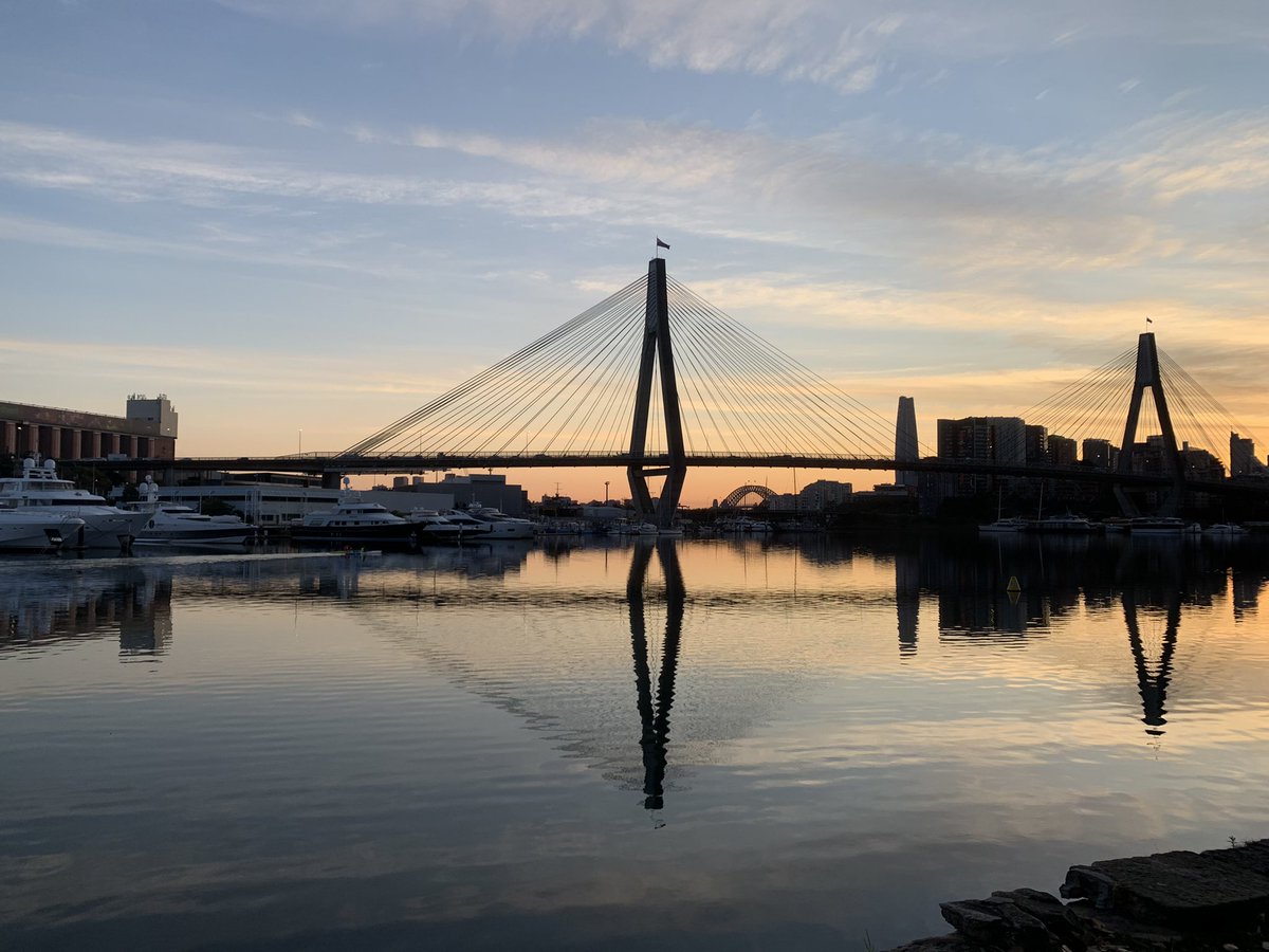 JoanneEDGray's tweet photo. @dr_epower @mcewen_alison @UTS_GC @UTS_GSH @GCAustralasia @erin_turbitt @BronwynHemsley @UTSPhysio @GoSHspeech @TobyNewtonJohn1 A beautiful start to Spring.  I love mornings! https://t.co/1QEhWiT4m0
