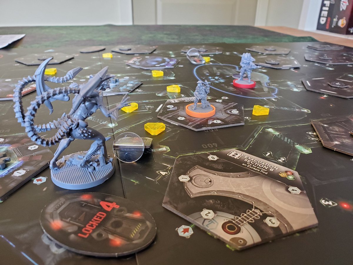 The BattleCast (@the_battle_cast) on Twitter photo Well <a href="/AwakenRealms/">Awaken Realms</a> I finally took the plunge and purchased #nemesis with my own 💵. It holds up! It holds up really well. Much better than this door when an adult alien tried to get through. Really great game.
#bgg #boardgames #boardgame #scifi Well <a href="/AwakenRealms/">Awaken Realms</a> I finally took the plunge and purchased #nemesis with my own 💵. It holds up! It holds up really well. Much better than this door when an adult alien tried to get through. Really great game.
#bgg #boardgames #boardgame #scifi