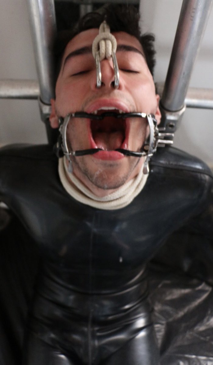 The best way to practise deep throating cock like a proper pig 😈🐽         📷: <a href="/LondonRopeTop/">LondonRopeTop</a>