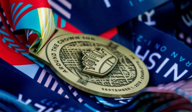 Around the Crown Giveaway!!👑 - mailchi.mp/95ac811d9b93/n… #GiveAway #ATC2021 #ATC #AroundTheCrown10K #AroundTheCrown #NoDaAfterParty #RunCLT #RunClub #NoDa #NoDaRunClub #WeRunForBeer #Truist #Race #EntryDrawing #RunWithUs