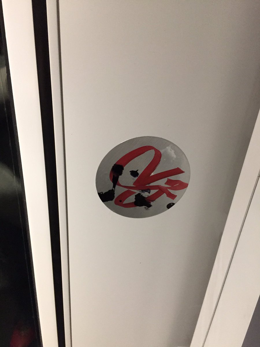 xBones235's tweet photo. Love British transport 😬 https://t.co/IhHZraKrTP