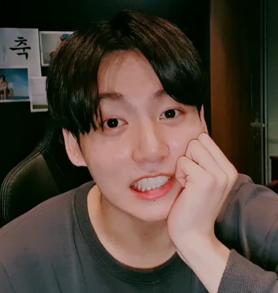 googiesfile's tweet photo. i hope you know that you are the cause of the smile of millions of people 🥺

#GoldenArtistJKDay #VoiceOfHeavenJK #OurNo1Jungkook #AceJungkookDay #HappyJKDay #HappyBirthdayJungkook @BTS_twt https://t.co/FUvmFGyTAB
